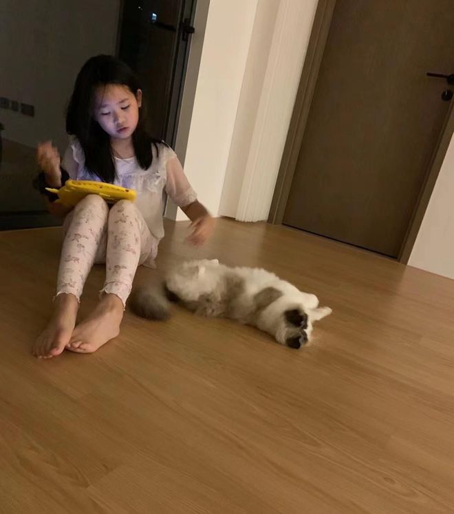 家务化装修走红全屋空无一物太干净了AG旗舰厅入口浙江一80后阿姨因去(图10)