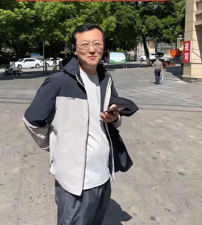 担心三姐妹会分红不均看哈妈霸气回复AG旗舰厅中国区瑾汐还没带货网友就(图3)